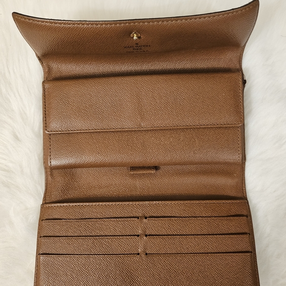 Louis Vuitton Monogram Wallet - Picture 2 of 6